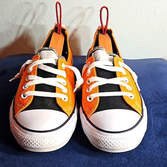 Converse Shoes - Converse low tops